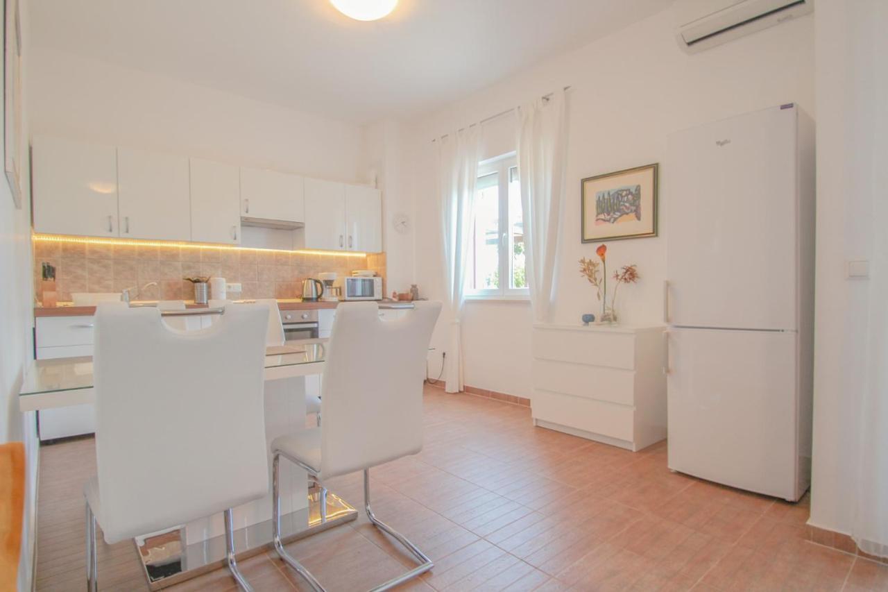 Lea Apartment Novigrad Istria Exterior foto
