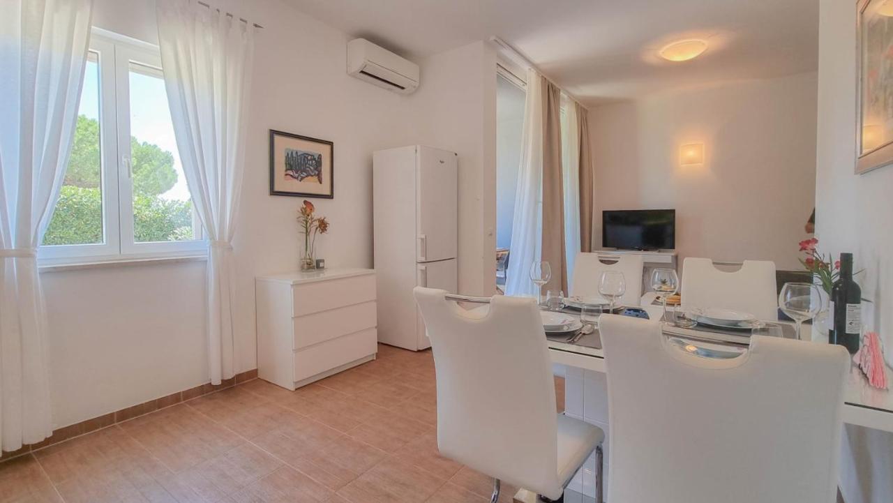 Lea Apartment Novigrad Istria Exterior foto