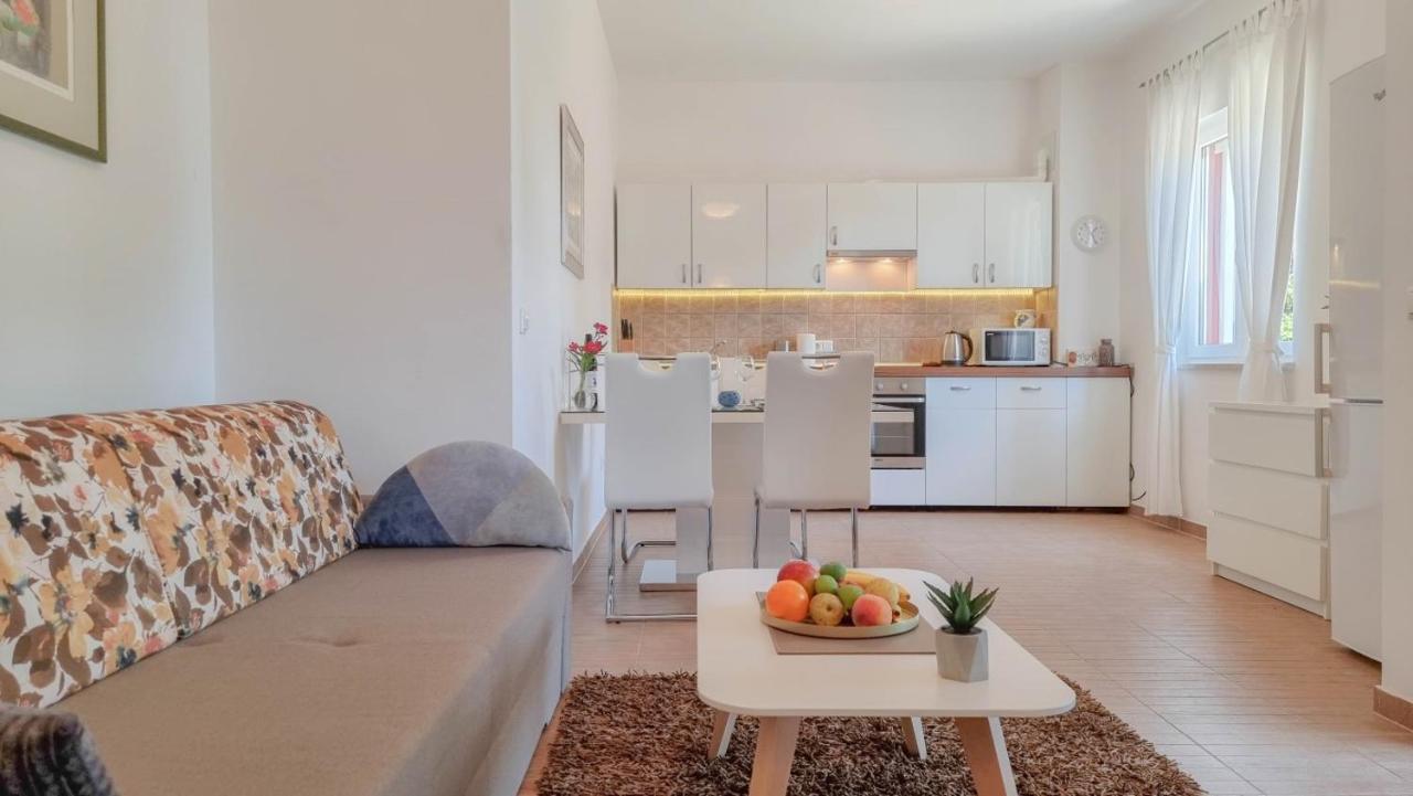 Lea Apartment Novigrad Istria Exterior foto