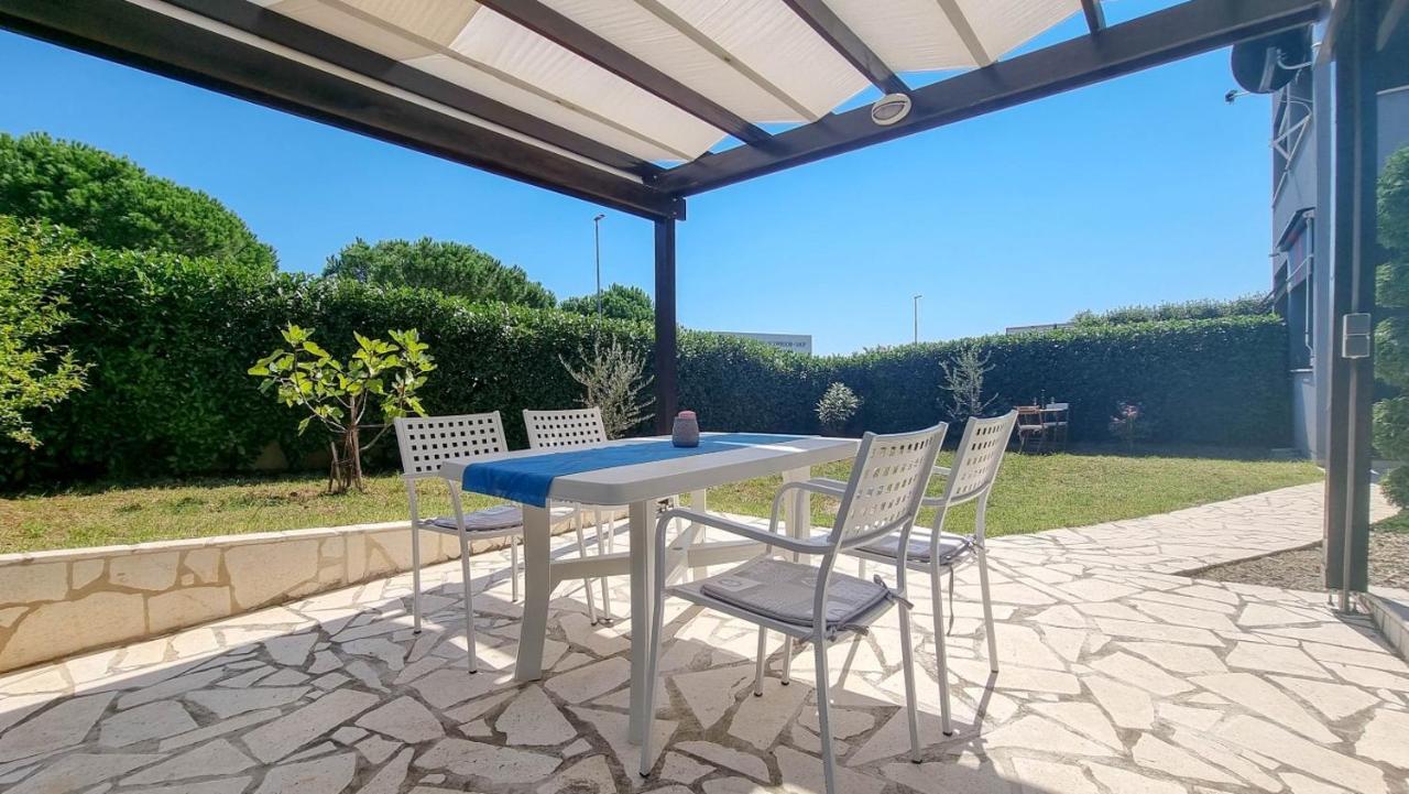 Lea Apartment Novigrad Istria Exterior foto