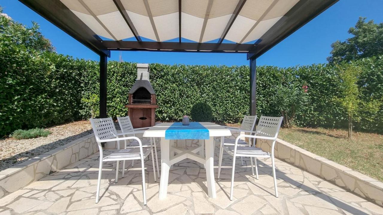 Lea Apartment Novigrad Istria Exterior foto
