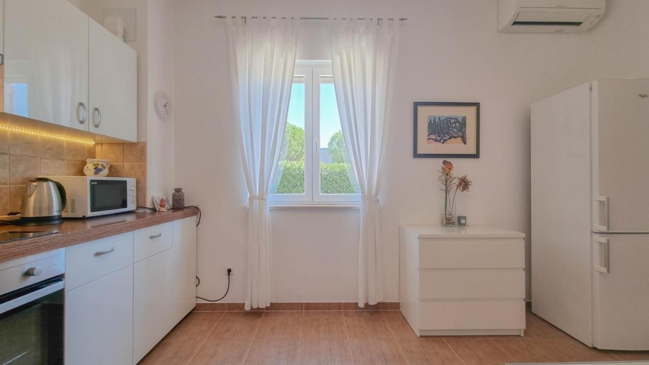 Lea Apartment Novigrad Istria Exterior foto