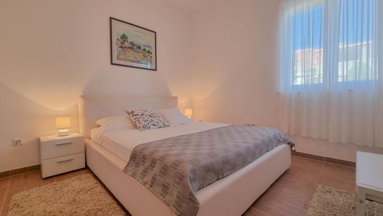 Lea Apartment Novigrad Istria Exterior foto